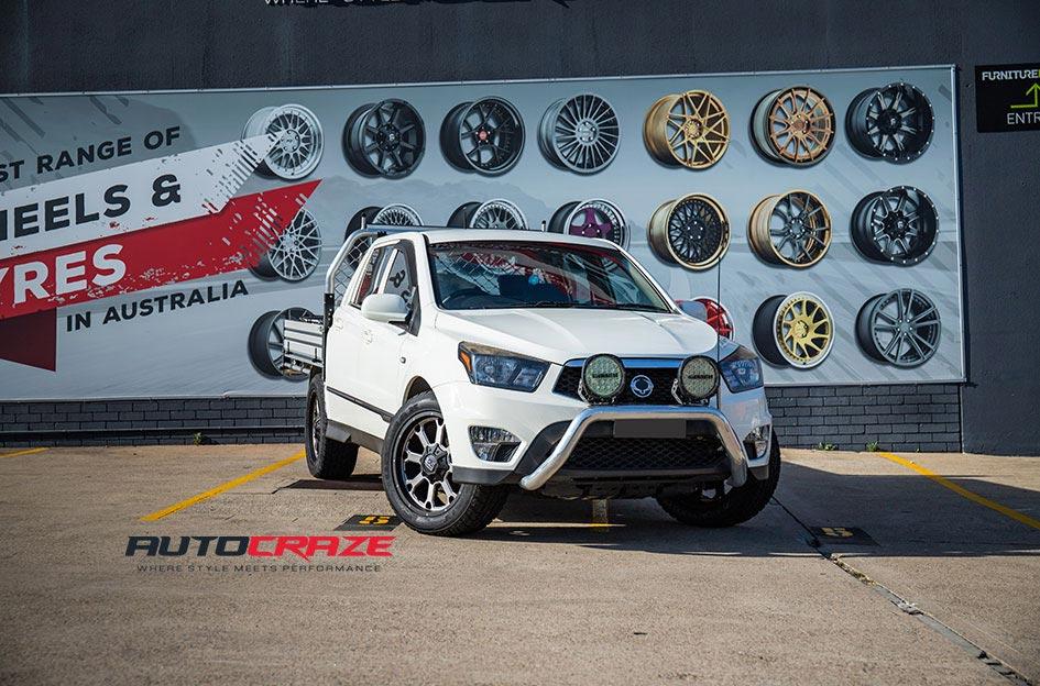 SSANGYONG MUSSO BUCK 25 XD MATTE BLACK MACHINED FACE